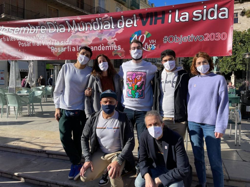 Grup de salut sexual en la plaça de la Verge el Dia del VIH